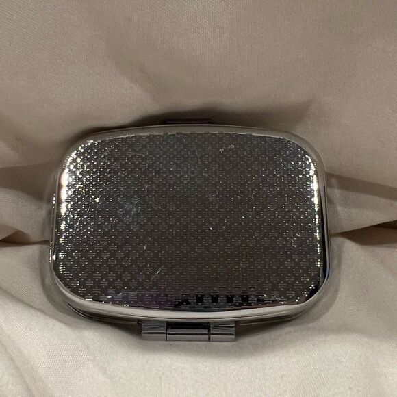 Black Cat Travel Pill Box 2 Compartment Decorative Medicine Case Metal NEW - Picture 3 of 4